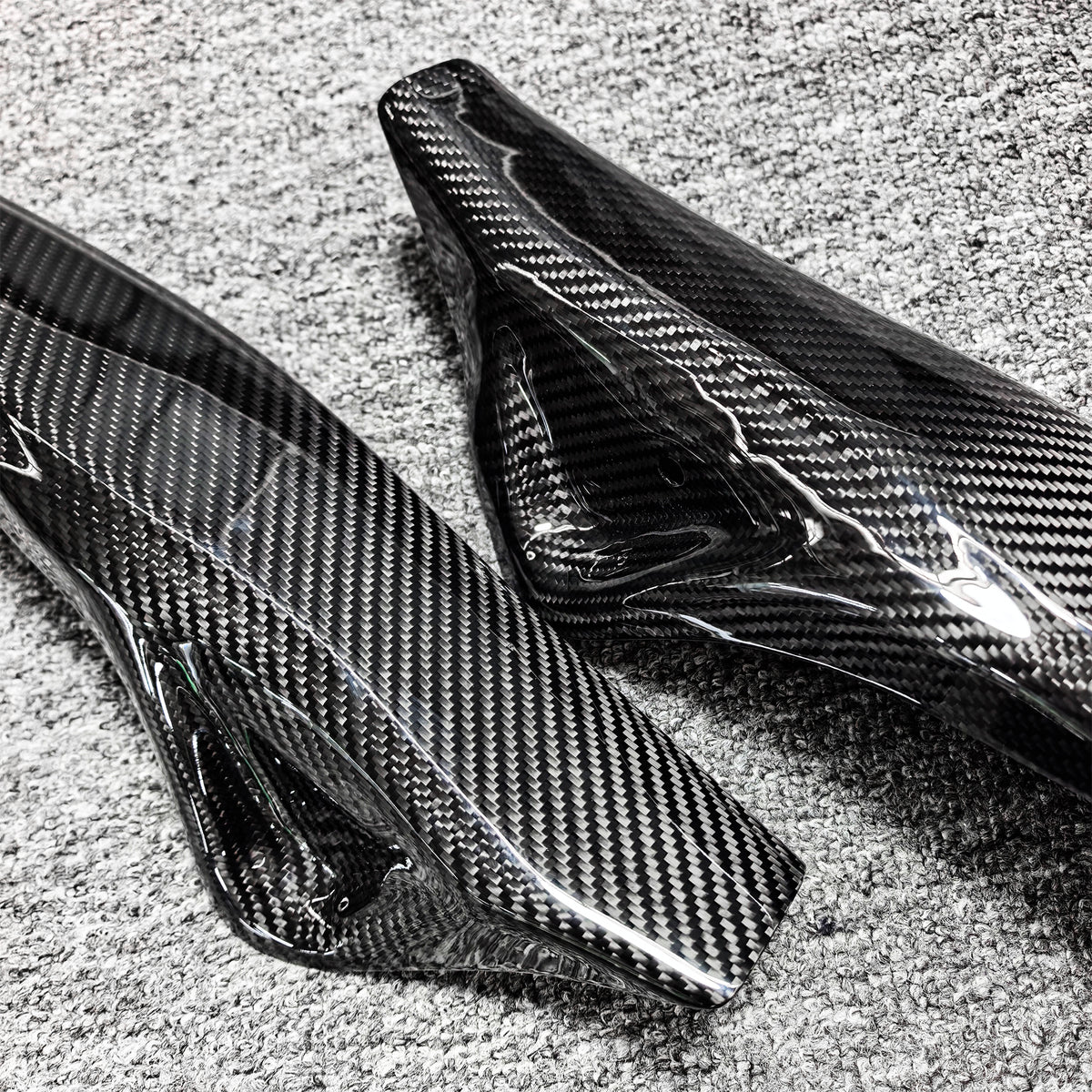 DRY CARBON SWINGARM PROTECTION for KTM EXC 150 2024-2026